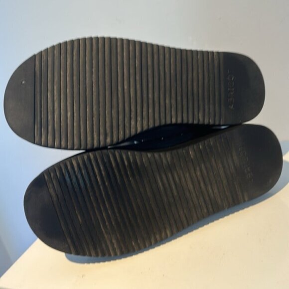 Abricot silver metallic suede side-zip ankle boots size US7 - Picture 8 of 14